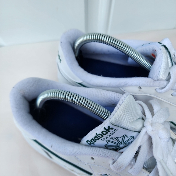 Reebok Men's Club Memt Sneaker Size 9.5 White Gum Sole - Picture 11 of 11